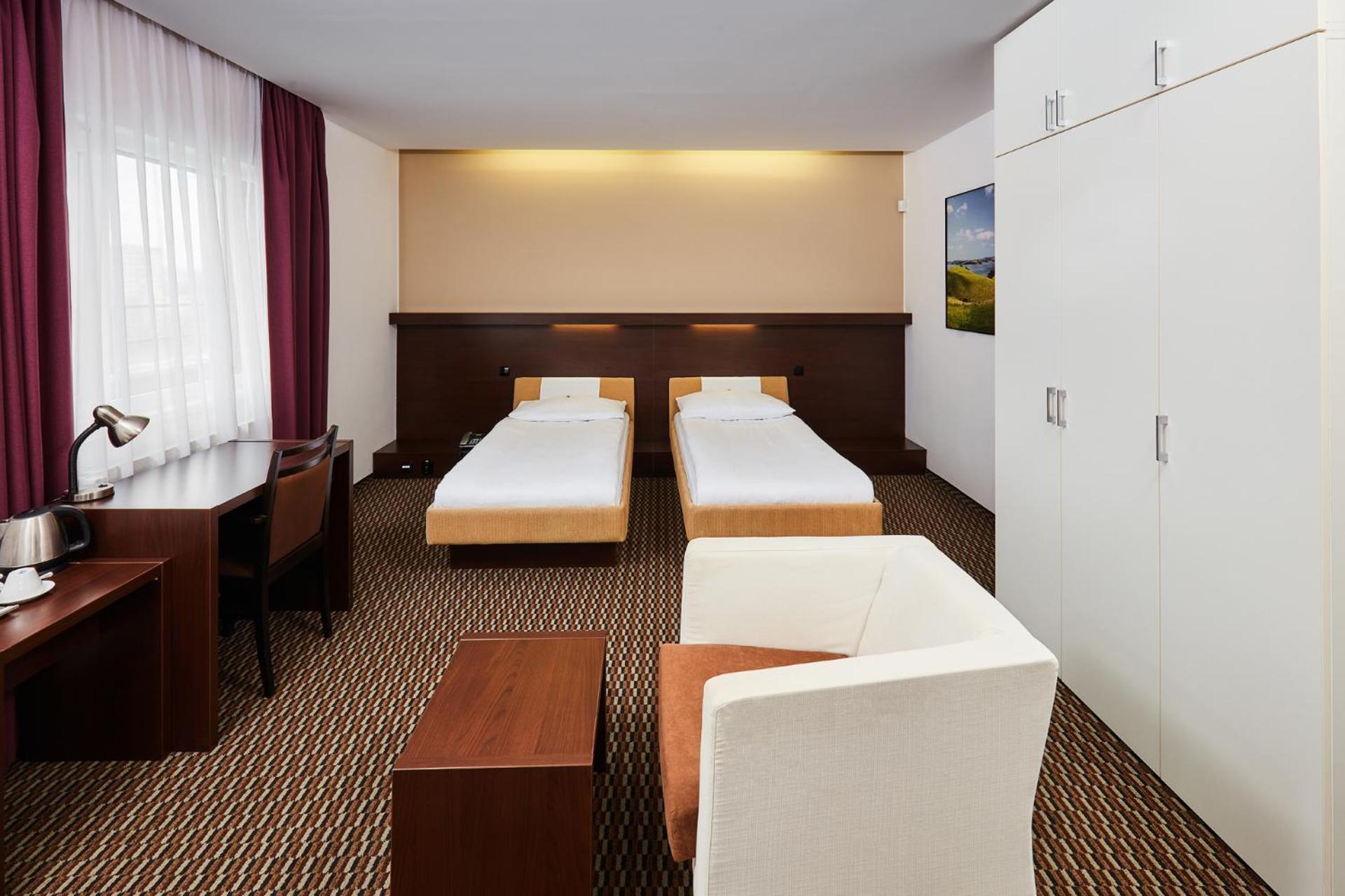 Hotel Rottal Otrokovice Eksteriør billede